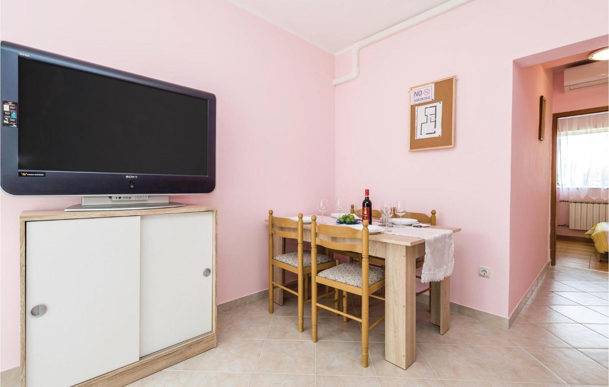 Gorgeous Apartment In Matulji With Kitchen Luaran gambar