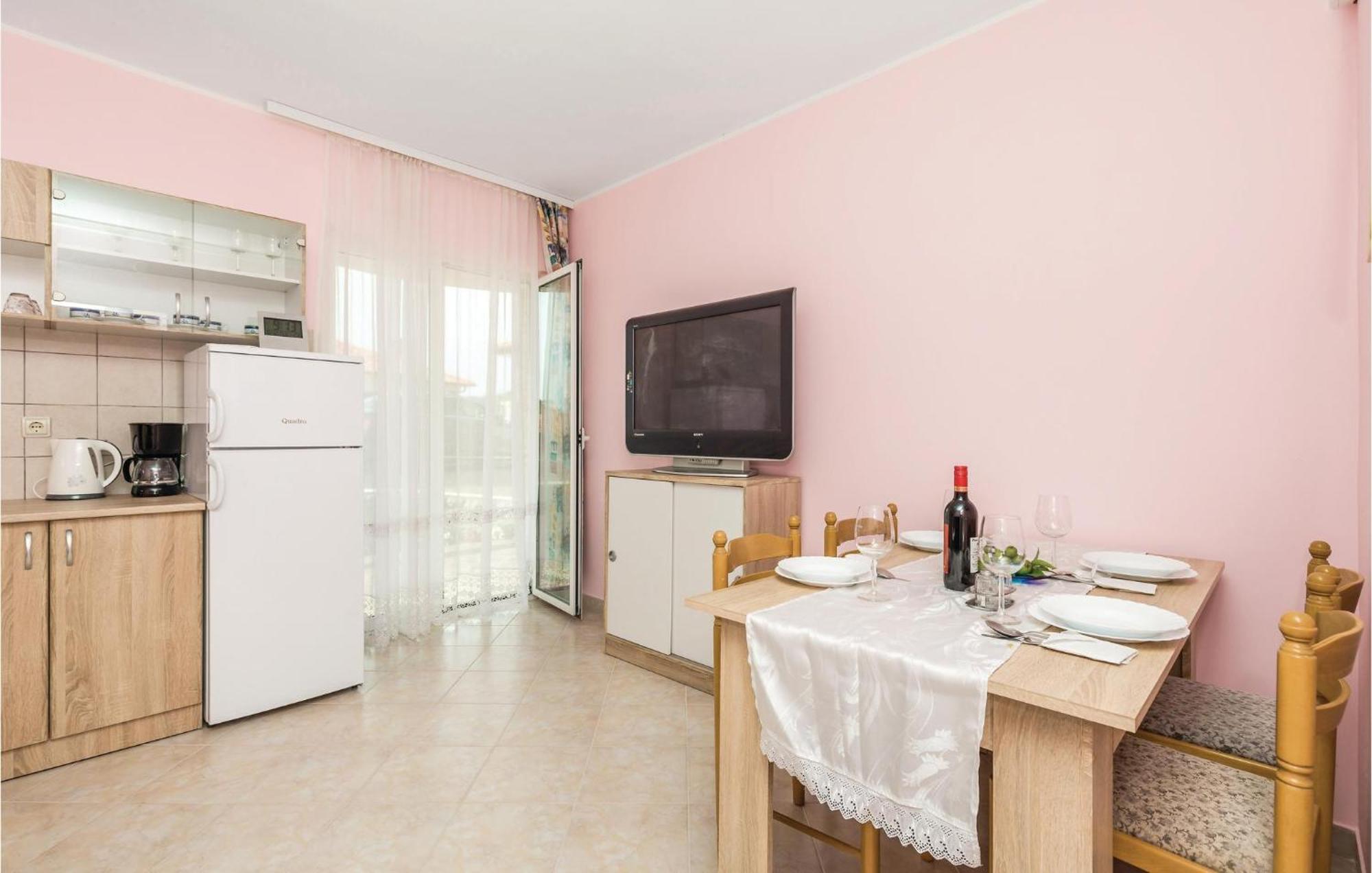 Gorgeous Apartment In Matulji With Kitchen Luaran gambar